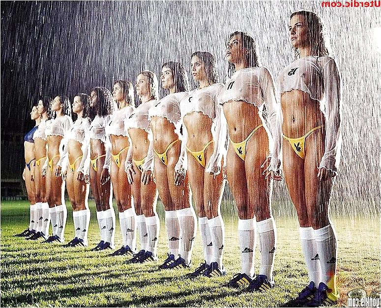 25P Amateur Girls in Groups
