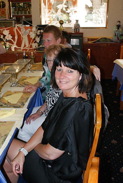 25P Sexy dutch amateur mother Marjanne from facebook