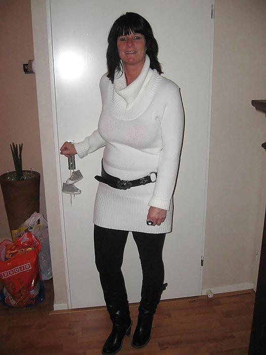 25P Sexy dutch amateur mother Marjanne from facebook