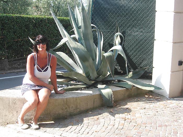 25P Sexy dutch amateur mother Marjanne from facebook