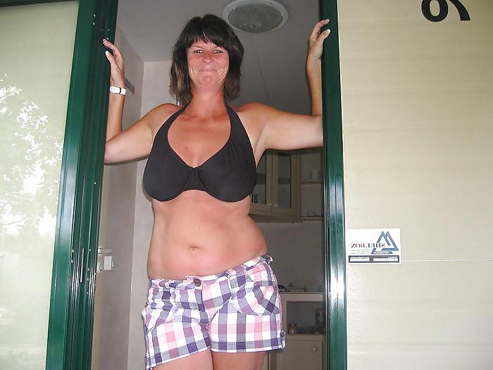 25P Sexy dutch amateur mother Marjanne from facebook