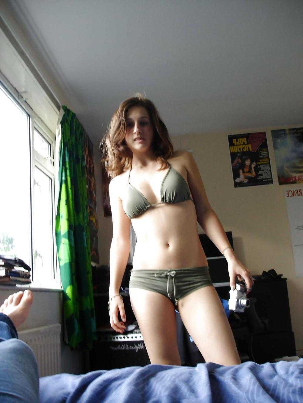 10P Sexy Amateur Brunettes Bitch