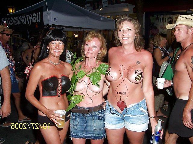25P Amateur Girls in Groups #3