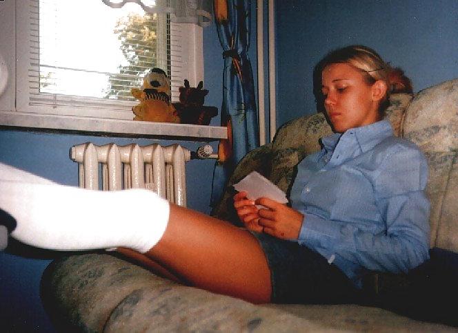 18P Amateur blonde posing and getting porked