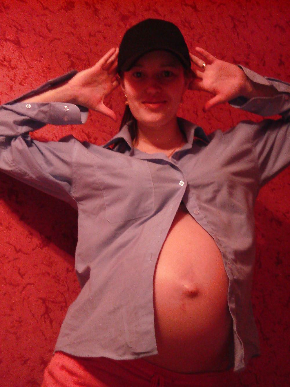 25P SLUT THROUGH THE YEARS 3: EX GF AMATEUR PREGNANT (WheelSex)