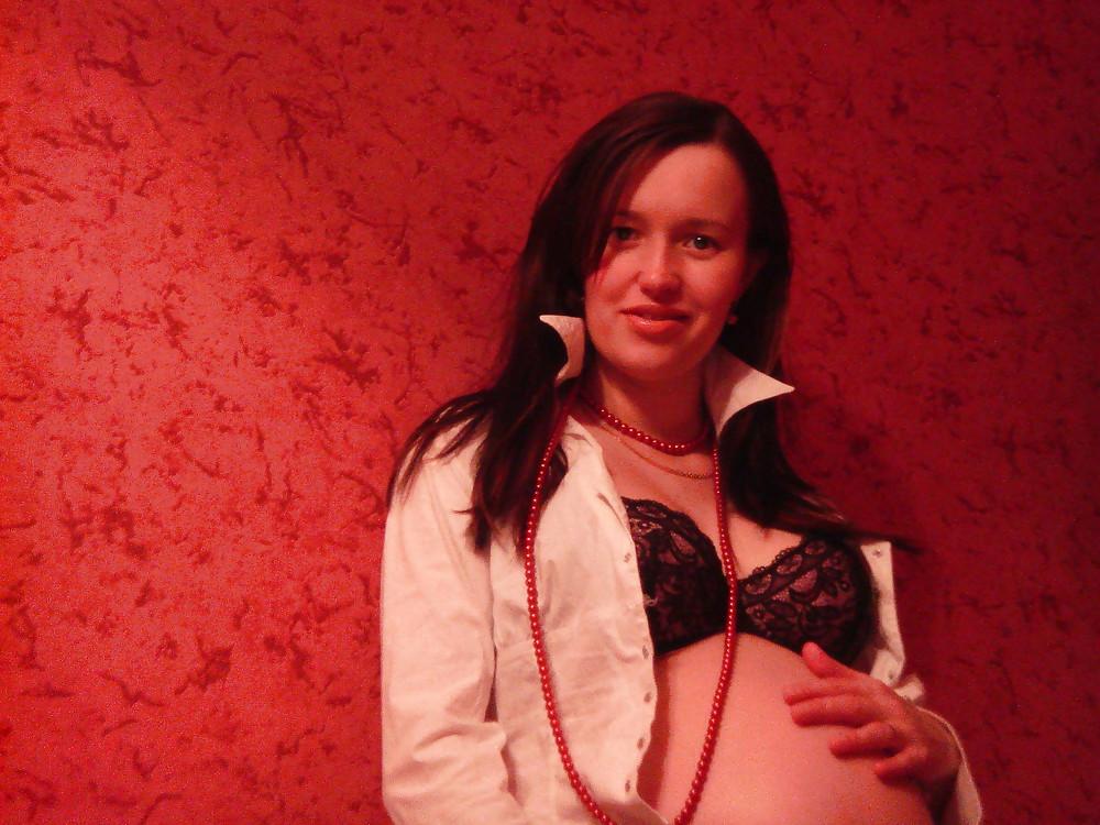 25P SLUT THROUGH THE YEARS 3: EX GF AMATEUR PREGNANT (WheelSex)