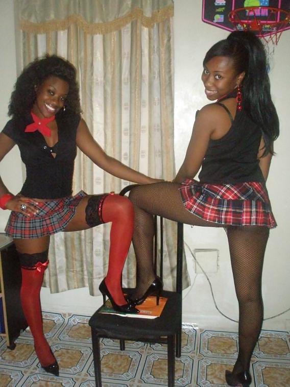 25P Leggy Ebony Amateur
