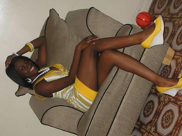 25P Leggy Ebony Amateur