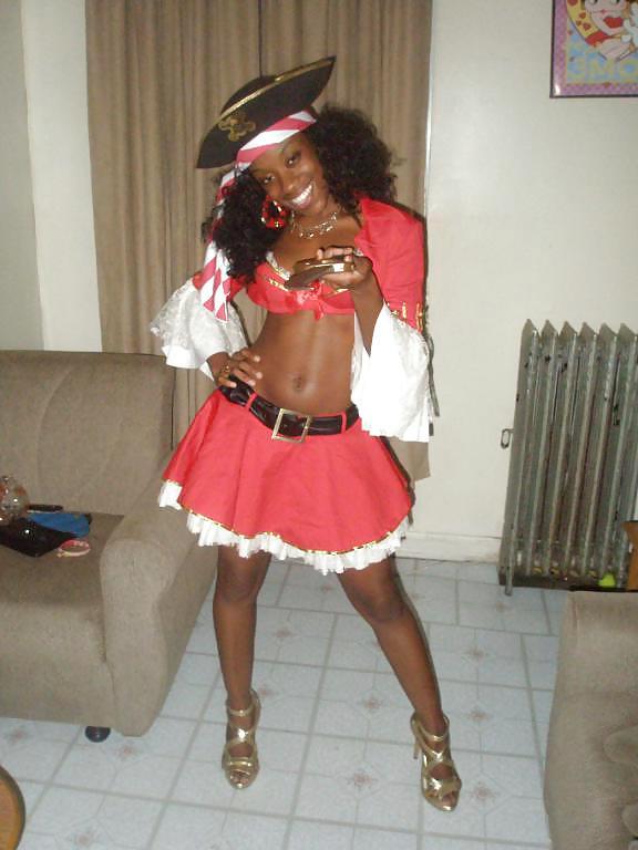 25P Leggy Ebony Amateur