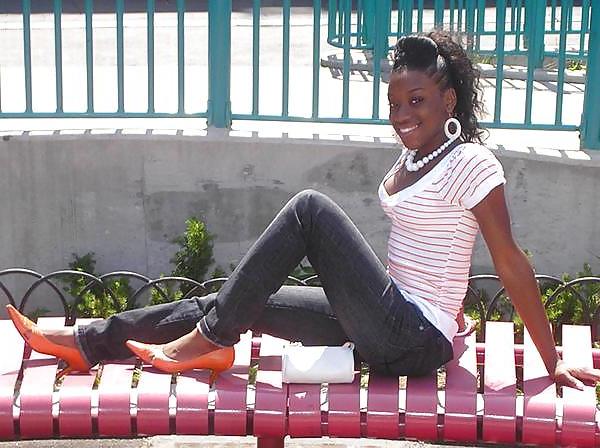 25P Leggy Ebony Amateur