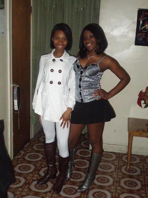 25P Leggy Ebony Amateur