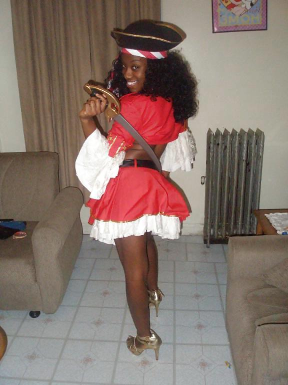 25P Leggy Ebony Amateur