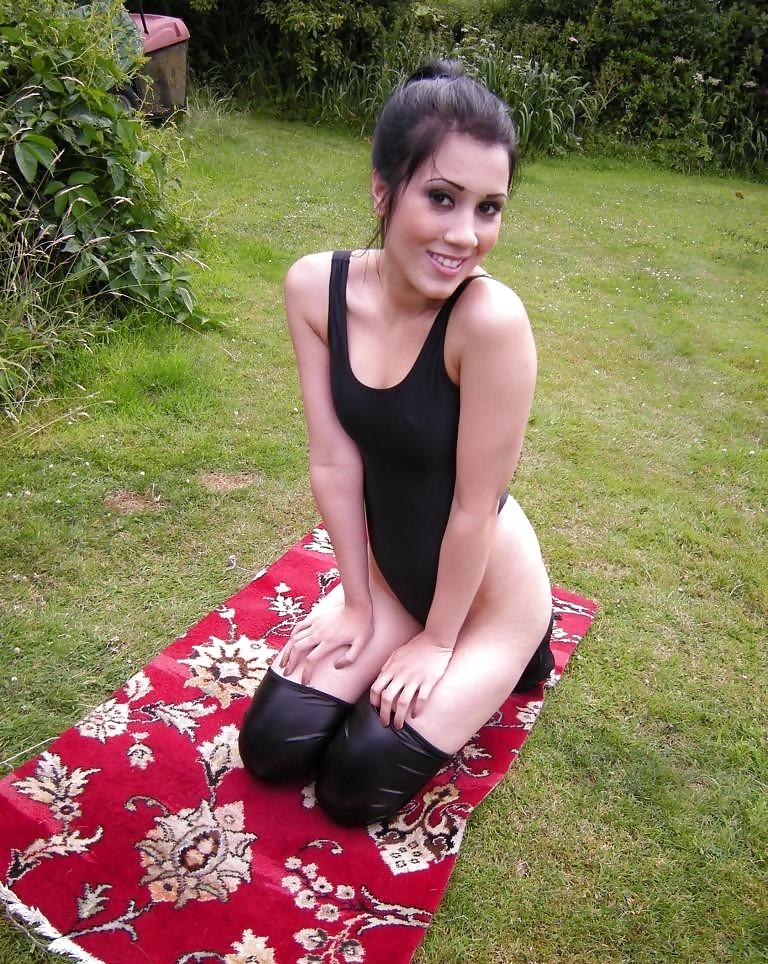 25P Amateur Spandex Model