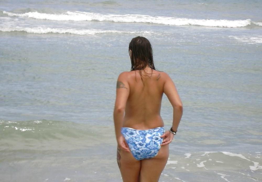 15P Amateur brunette with great ass and boobs