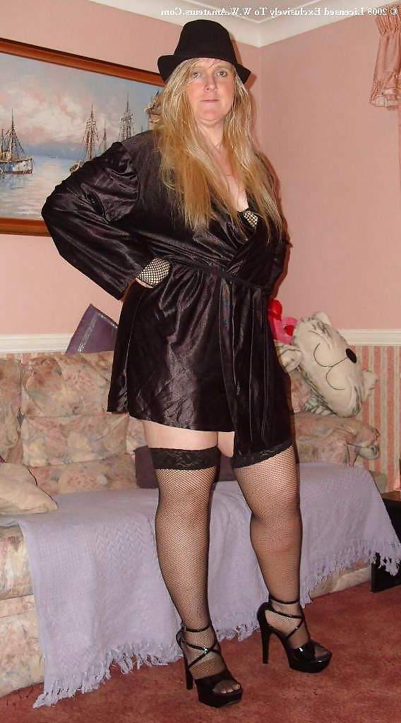 13P MATURE AMATEUR FROM EVERWHERE - Dee
