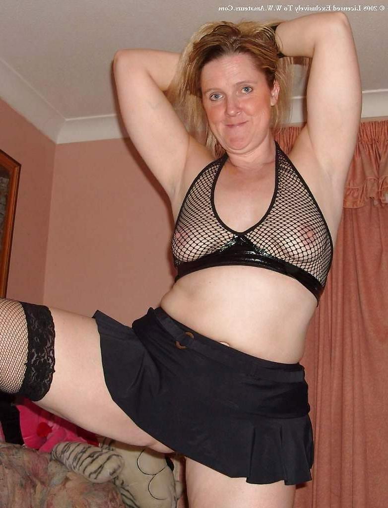 13P MATURE AMATEUR FROM EVERWHERE - Dee