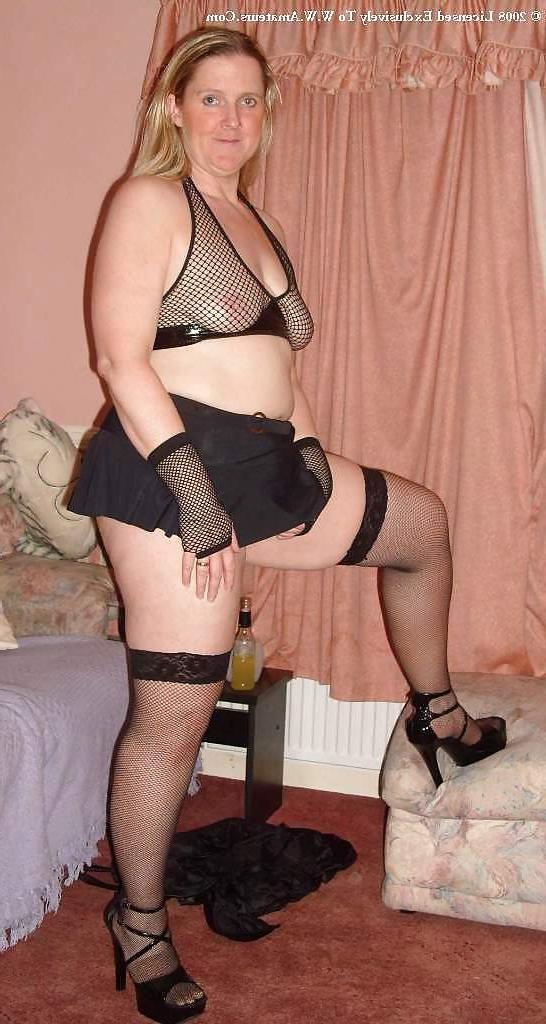 13P MATURE AMATEUR FROM EVERWHERE - Dee