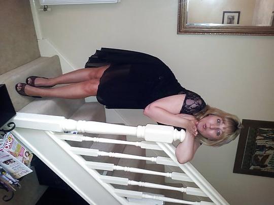 25P Mature Amateur Clothed 7