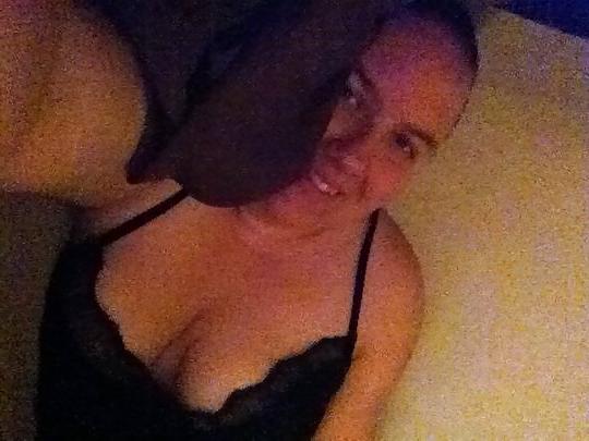 25P Mature Amateur Clothed 7