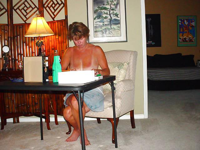 7P Mature amateur has some big saggy ones