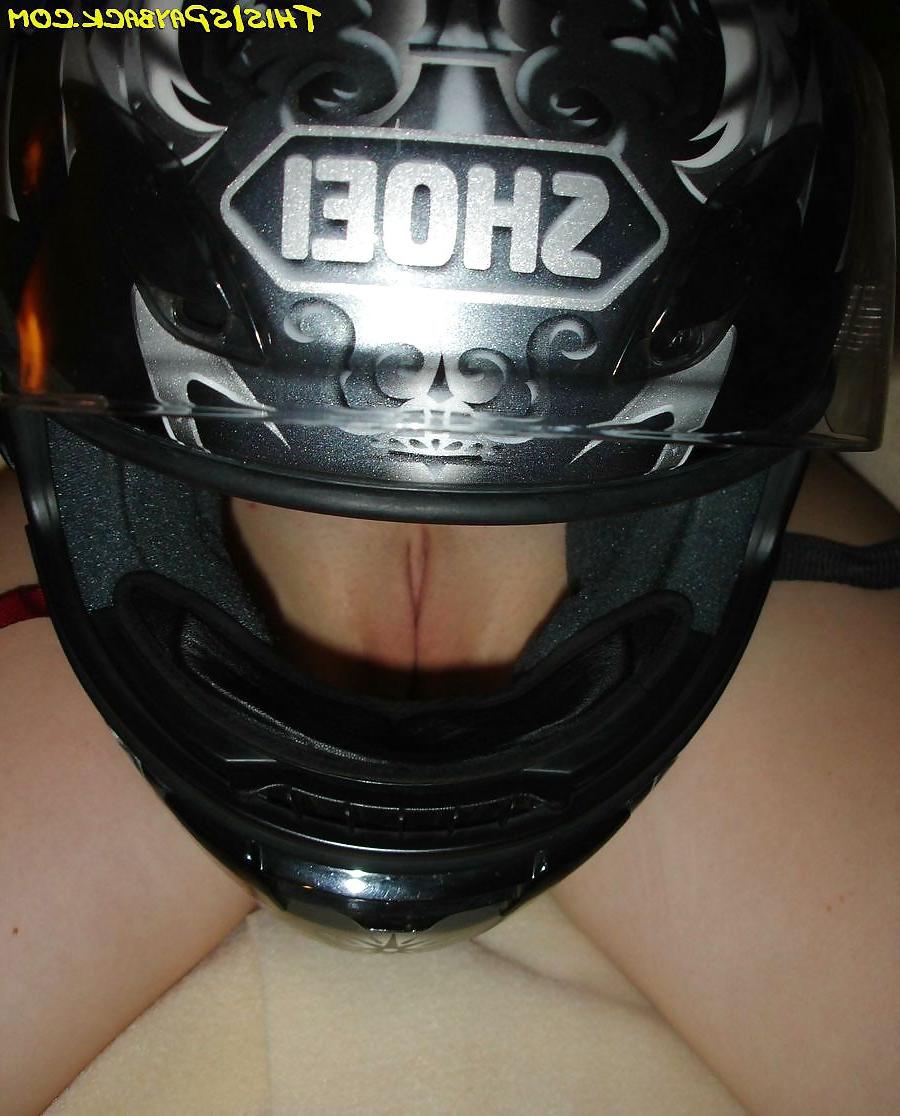 25P Hot shaved teen poses, sucks and gets anal fucked