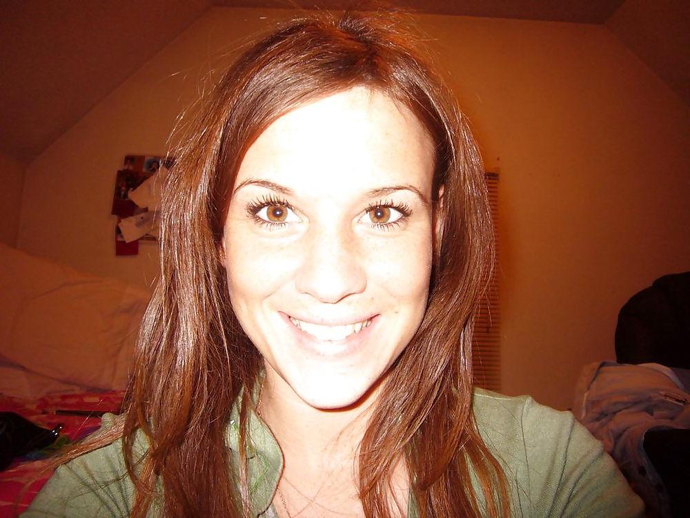 14P Hot Amateur Teen with Pretty Face and Sexy Body