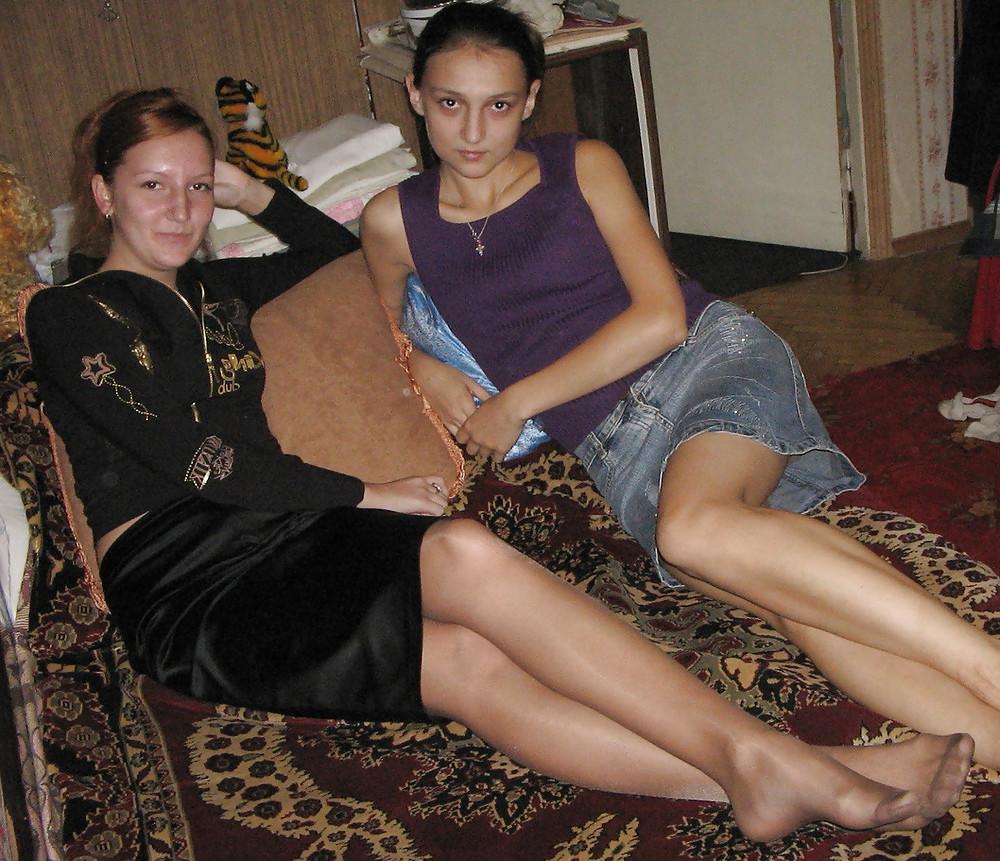 20P Amateur Young Pantyhose Feet 2