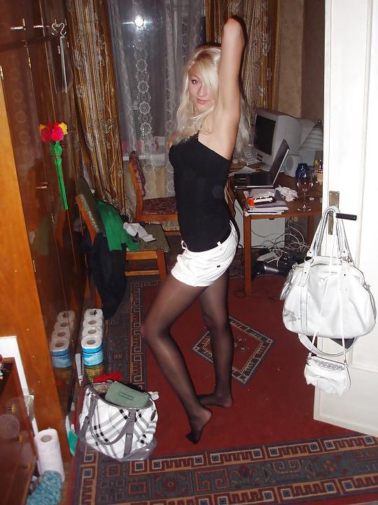 20P Amateur Young Pantyhose Feet 2