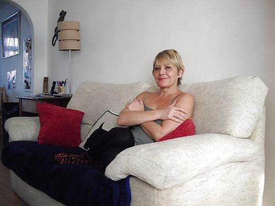 25P Mature Amateur Clothed 6