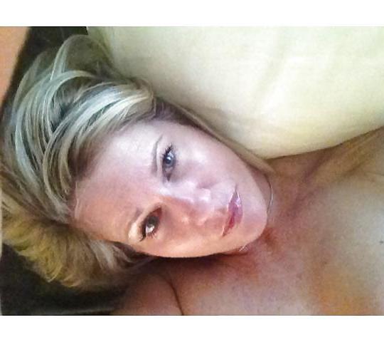 25P Mature Amateur Clothed 6