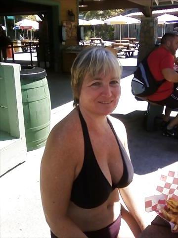 25P Mature Amateur Clothed 6