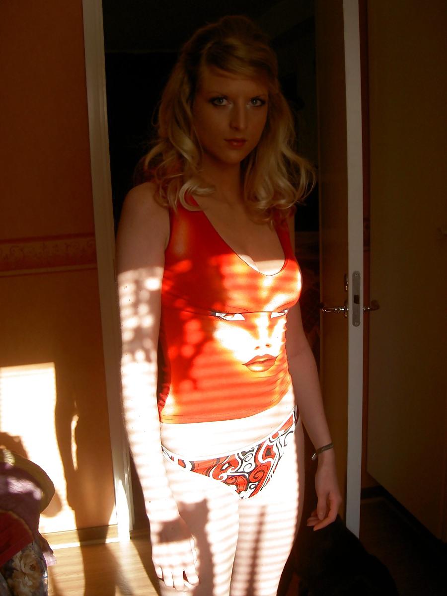25P Amateur Girl #2