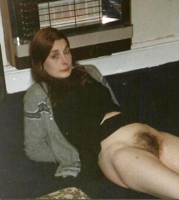 18P Amateur hairy Pussy