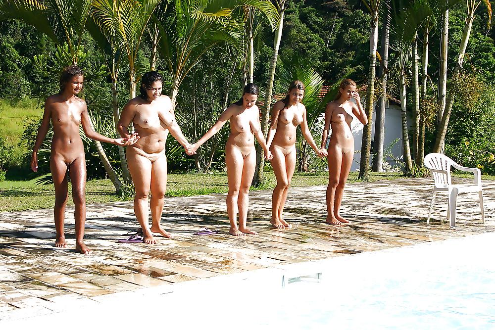 8P Amigas peladinhas - naked amateur friends