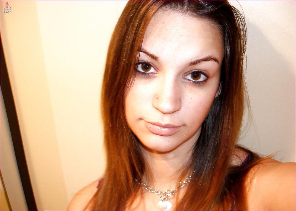 25P Amatrice brunette parfaite set complet 3