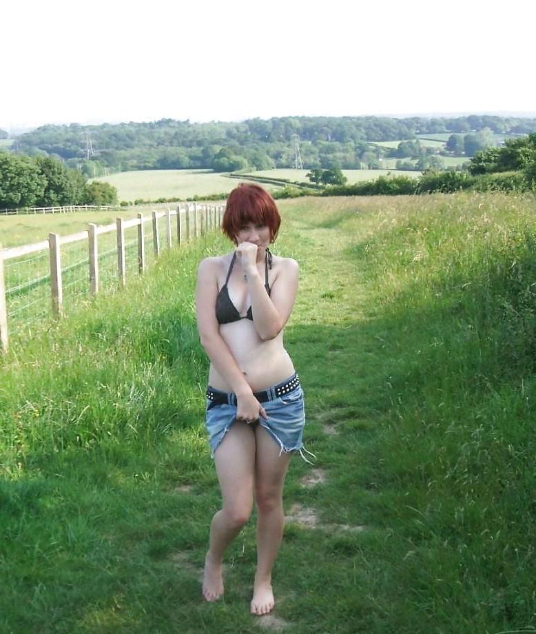 15P Redhead amateur teen show body outdoor