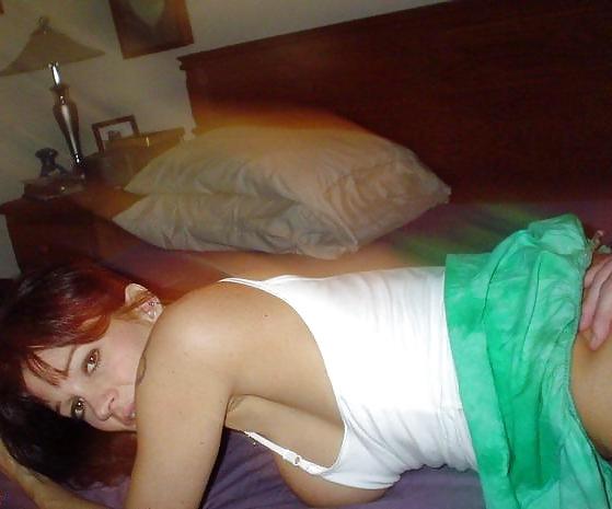 16P Amateur Greek Milf
