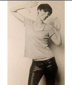 25P Amateur short hair hotties