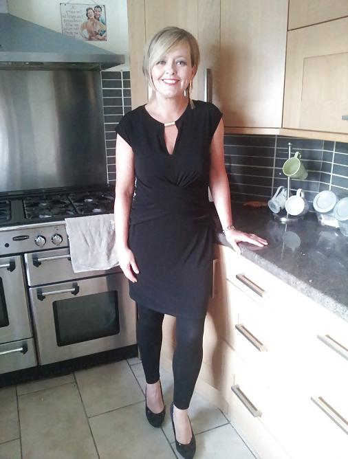 25P Amateur short hair hotties
