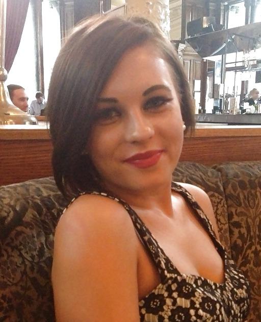 25P Amateur short hair hotties