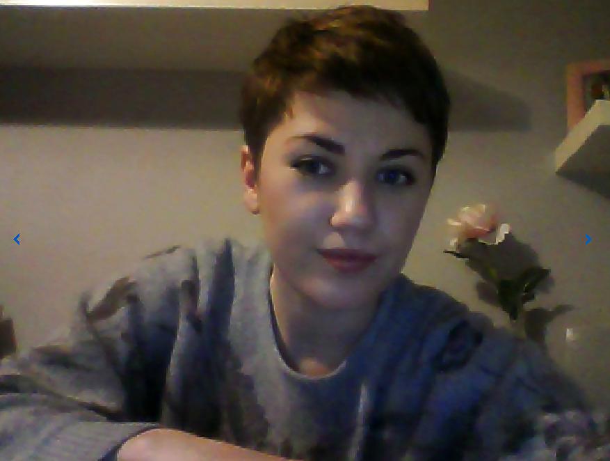 25P Amateur short hair hotties