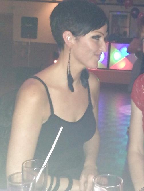 25P Amateur short hair hotties