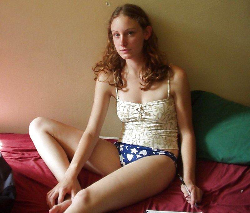 12P The Beauty of Amateur College Teen Lesbians
