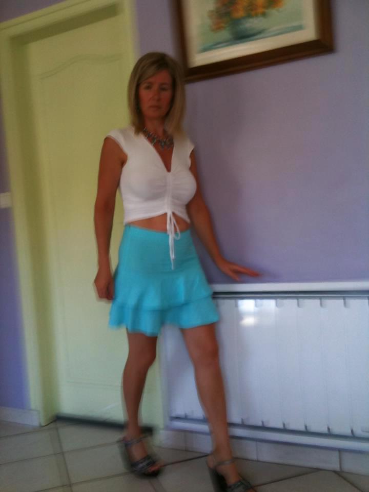 25P Slutty amateur mom Dominique from facebook