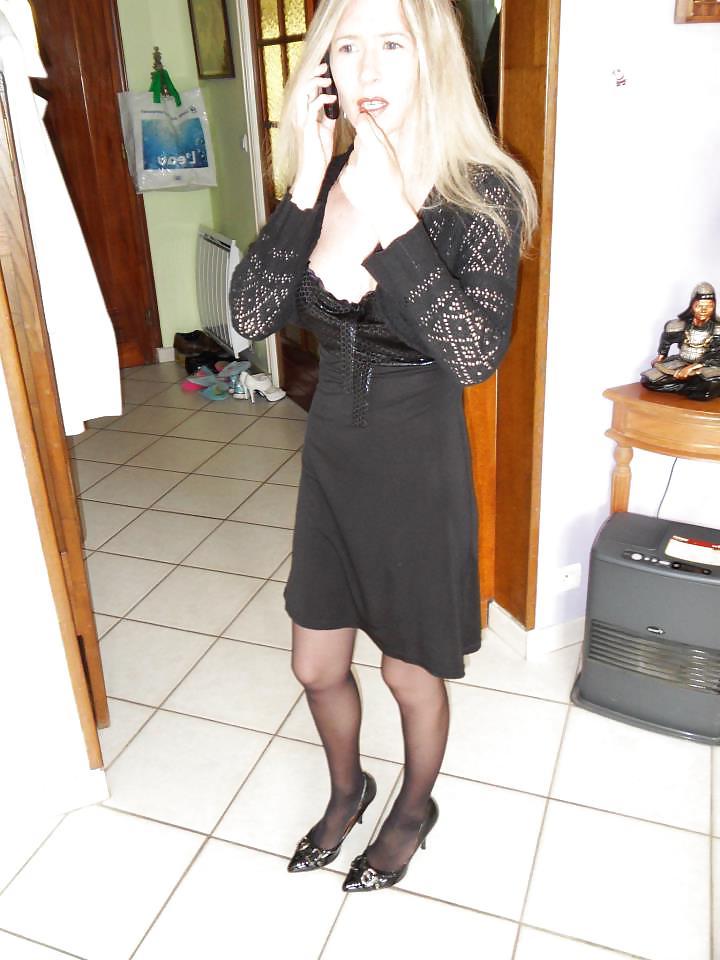 25P Slutty amateur mom Dominique from facebook