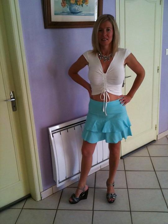 25P Slutty amateur mom Dominique from facebook