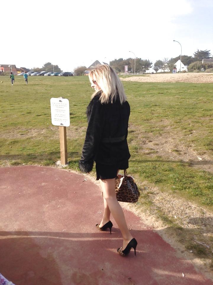 25P Slutty amateur mom Dominique from facebook