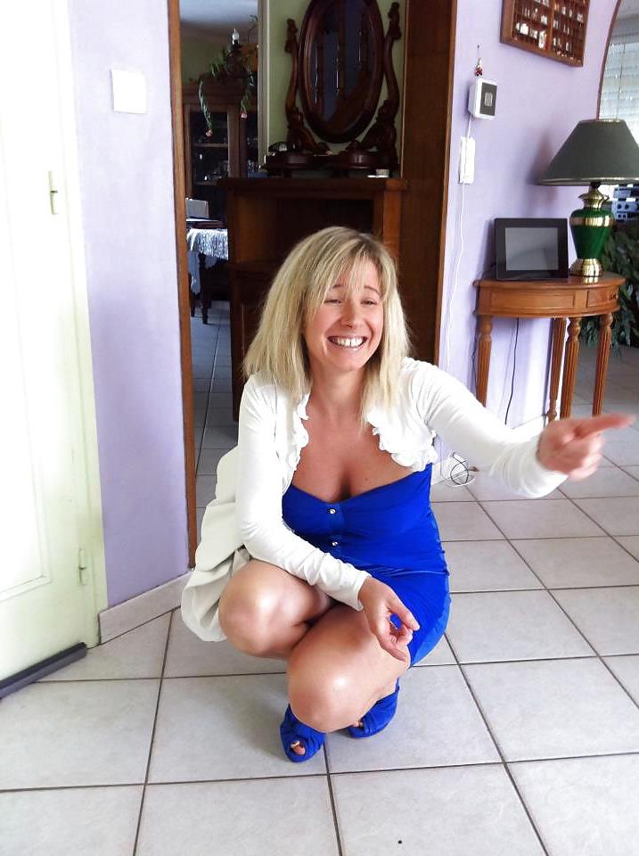 25P Slutty amateur mom Dominique from facebook