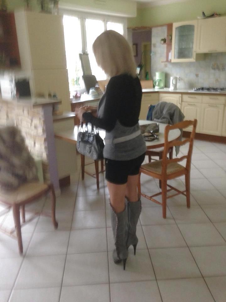 25P Slutty amateur mom Dominique from facebook
