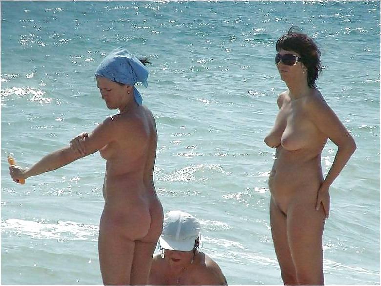 25P Amateur Mature Bitches 3